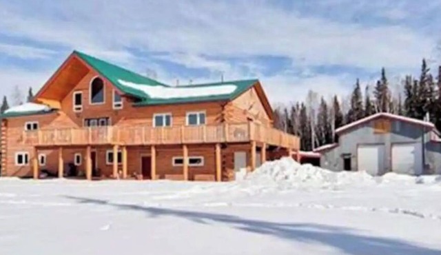 2 Bed/1Bath Triplex Log Cabin - Unit B