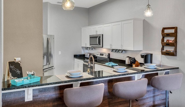 2 Bed Family Friendly Bahama Bay Resort Condo near Disney with Star Wars Room
