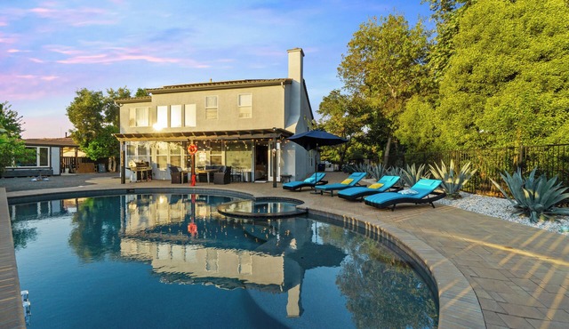 3000 Sqft Villa with Pool, Hot Tub, 8 Parking in Fallbrook, Wineries, 5BR - 4BTH