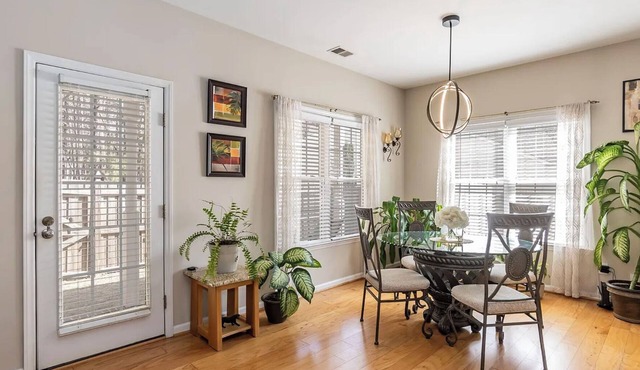 Awesome 3-bedroom townhome with AC in charming Raleigh