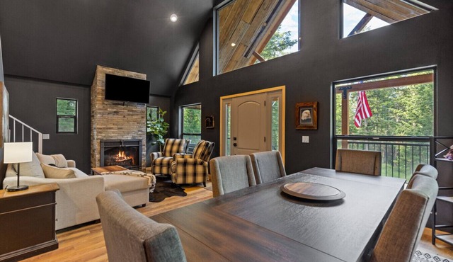 Bearly Behavin' - A-Frame Living w/Forest Views