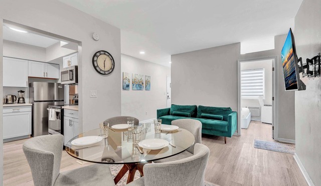 Biscayne Passage | Family 2BR Retreat