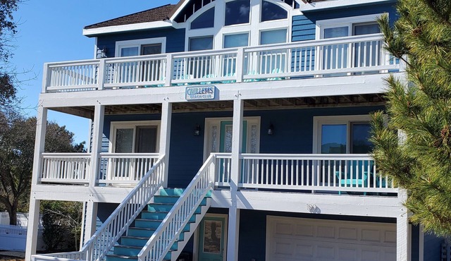 Bring your dog to Duck - Updated Four Seasons family friendly home!
