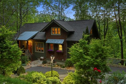Cabin At Maggie Valley Golf Club, Hot Tub, Firepit