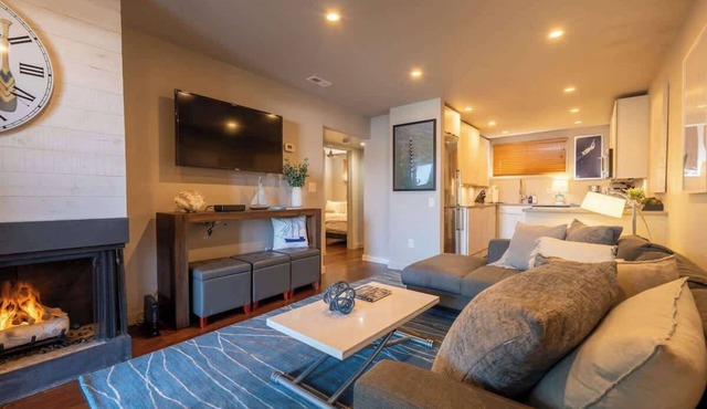 Captains Quarters | Waterfront & Pool