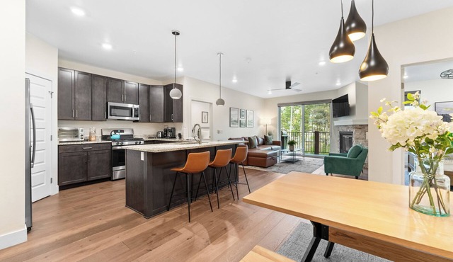 Central Location with Scenic Mountain Vista Views from the Private Balcony!