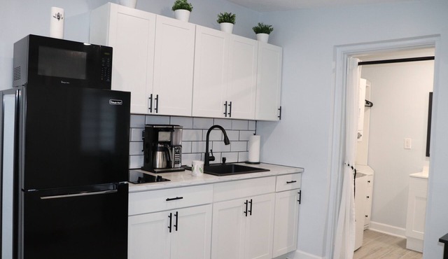 Comfy 1-BR Studio in South Florida Near beach - AC, Washing Machine, Netflix