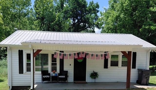 Cozy 2-bedroom lodge in Waterloo AL