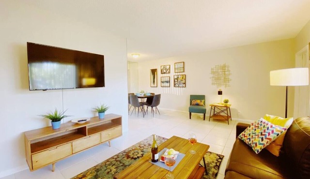 Deluxe 1-Bedroom Escape in Lighthouse Point