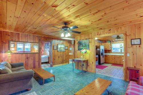 Dog-Friendly Burnsville Home w/Patio & Trails!