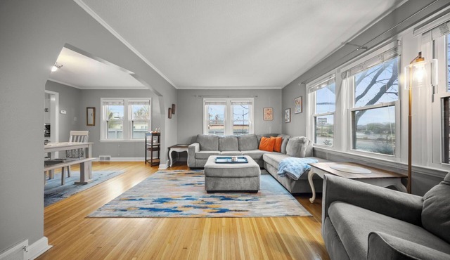 Downtown Anoka 2BR Steps to Shops & Rum River