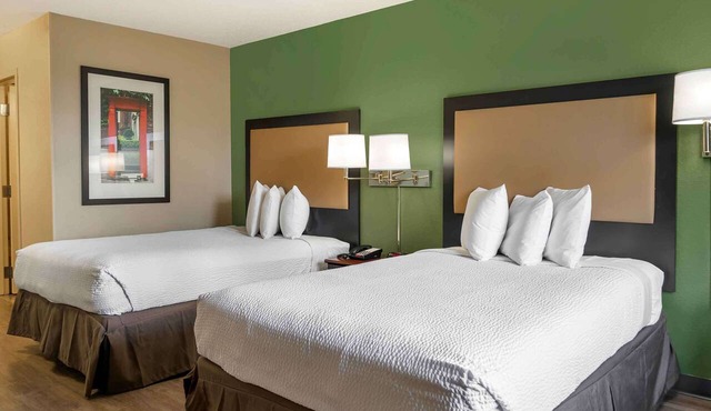 Extended Stay America Select Suites Detroit Sterling Heights in Sterling Heights