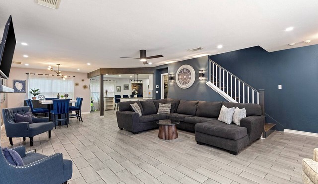 Family Retreat near Six Flags Sea World La Cantera