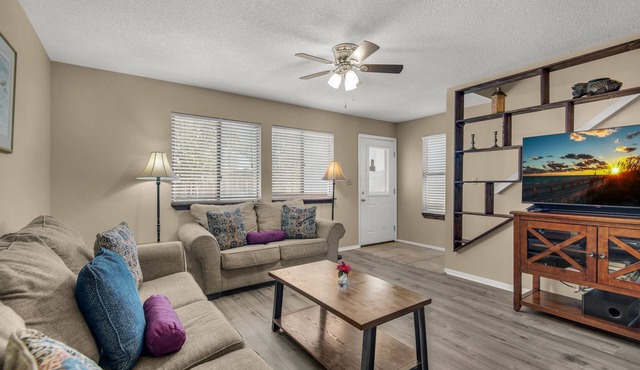 ⭐Gulf Front Complex with Community Pool-Santa Rosa Sound-2BR Sugar Beach D-13⭐