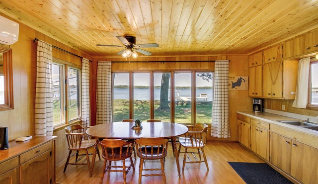 Hackensack Waterfront Retreat on Tenmile Lake in Hackensack