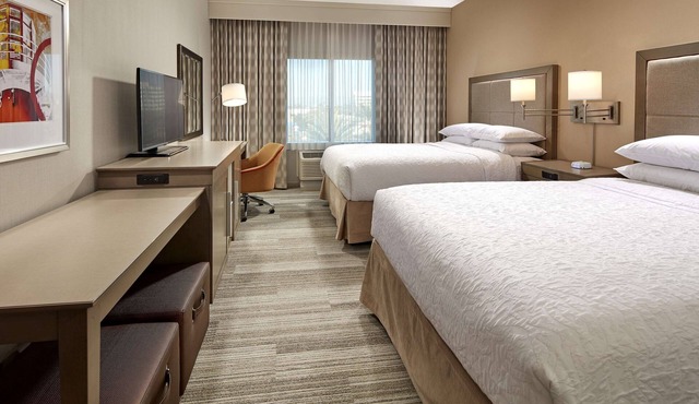 Hampton Inn Long Beach Airport