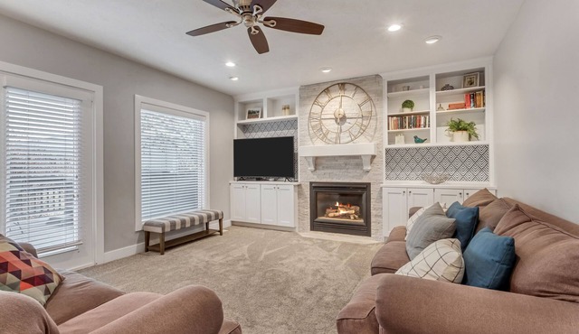 Holladay Hearth & Home w/hot tub near ski resorts