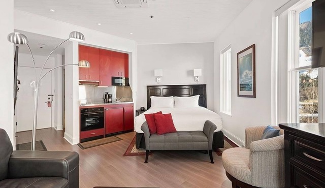 Independence Square Unit 303 | Corner Studio with Premier Finishes, Downtown Location