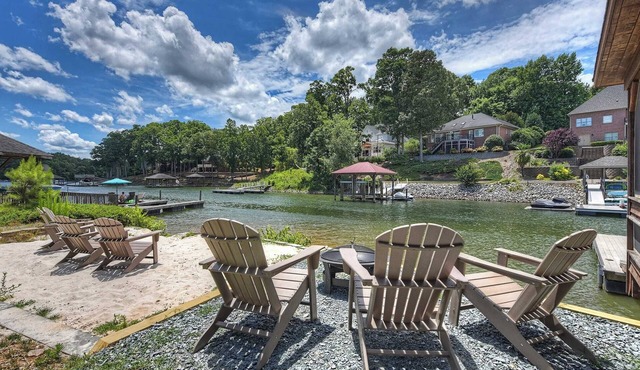 Island Point by Avantstay Sleeps 18 Dock