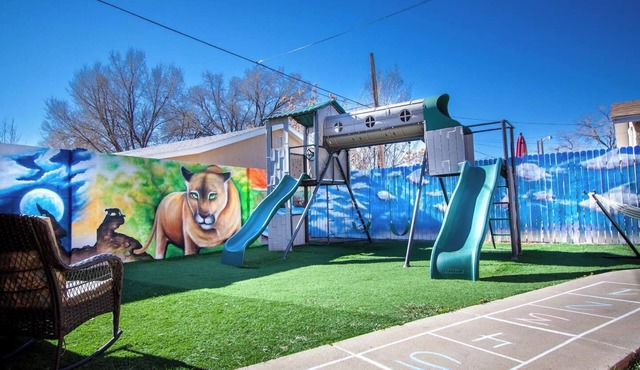 JungleGym! Arcade! Games! Fire Pit! 1Block to Zoo!