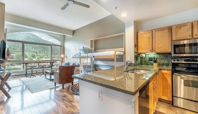 Keystone Lake & Mountain Views from Private Patio & Easy Access to Activities