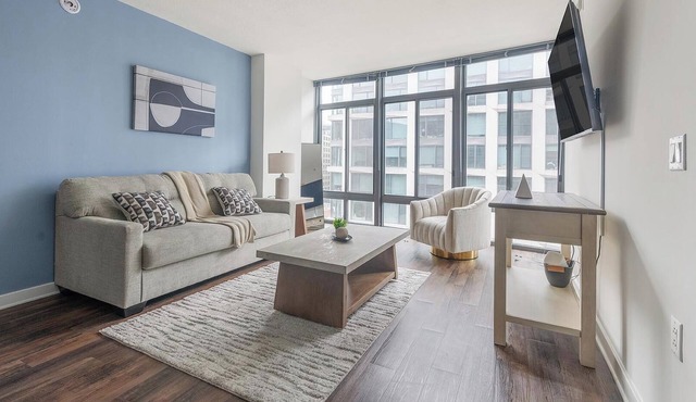 Landing | Beautiful 2BD, Courtyard