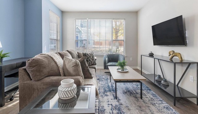 Landing | Stunning 1BD, Clubhouse, Gym