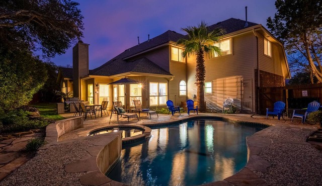 Loved by Guests - Tranquil getaway with Pool, Hot Tub, Game Room & 2 King Suites