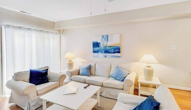 Lovely dog-friendly Scarborough Village home with spiral staircase, patio & W/D