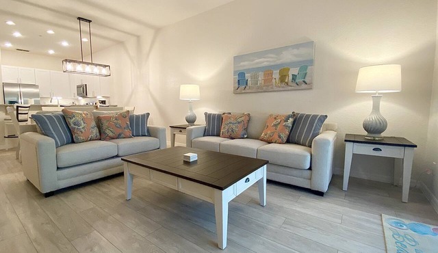 Lovely & Luxurious Modern Condo