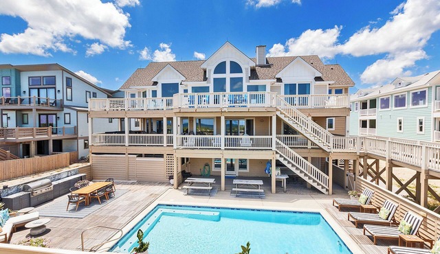 LUXURY, OCEANFRONT, Pool, ELEV, Rec Rm, Beach Access, Ocean Views! WL983, Fairlight