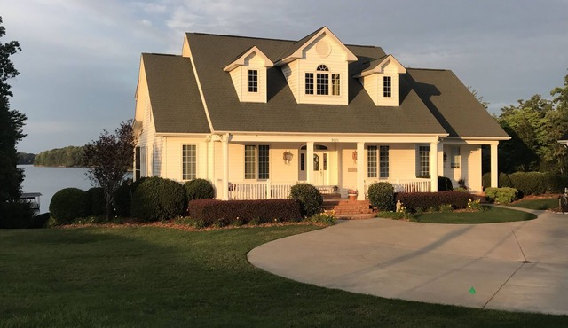 Luxury on Lake Keowee - FALL & Summer 2027 NOW OPEN