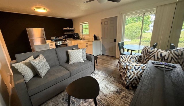 Modern 1 Bed Gem on Main St