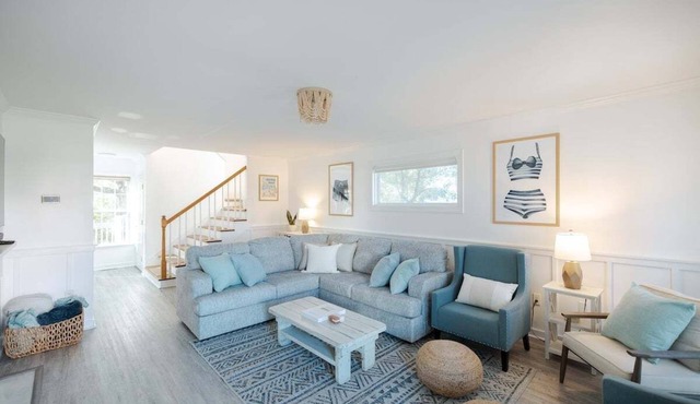 New! Close to Beach w Hot Tub!