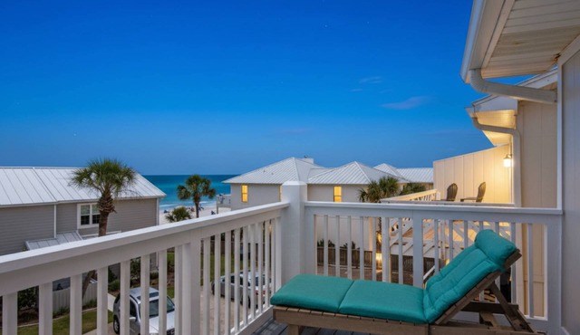 Newly Remodeled 2BR/2.5BA Beach Townhome w/Gulf Views, Steps to Inlet Beach Access!