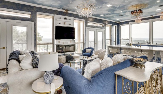 One-of-a-Kind Guest Suite in Hill Country w/Pool