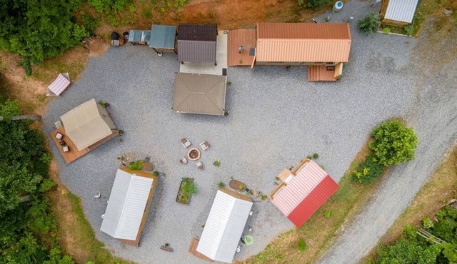 Peaceful Multi-Unit Retreat Offers The Perfect Blend Of Comfort And Nature On A Scenic Ridge Beside The Tuckasegee Sylva North Carolina