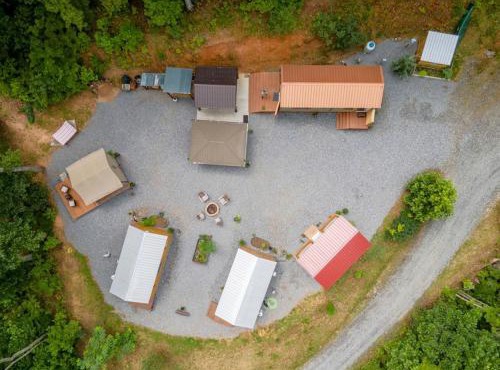 Peaceful Multi-Unit Retreat Offers The Perfect Blend Of Comfort And Nature On A Scenic Ridge Beside The Tuckasegee Sylva North Carolina