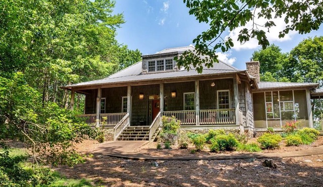 Peaceful Secluded Cottage with Amazing Views in Mentone, Alabama