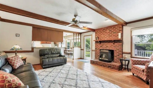 Peaceful Waterfront Stay Sleeps 6 in Hampton