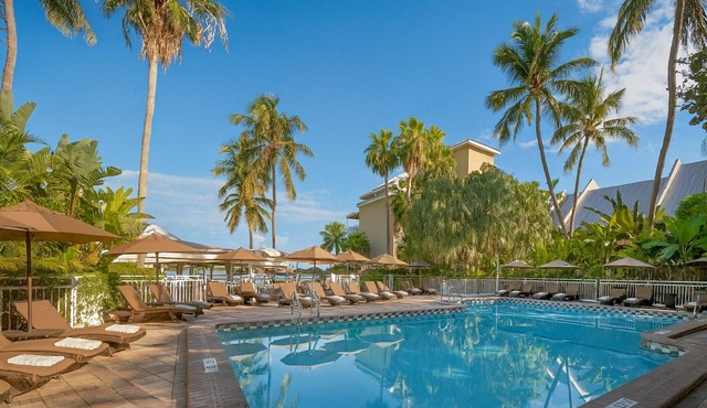Pet-Friendly Coastal Retreat in Key West with Private Beach Access