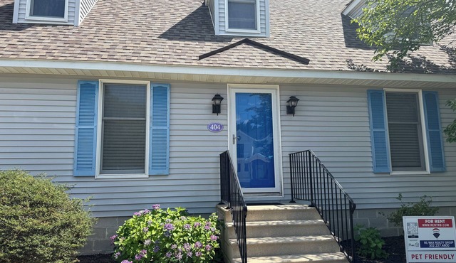 Pet Friendly Downtown Rehoboth Beach 4BR Home, Parking, Porch