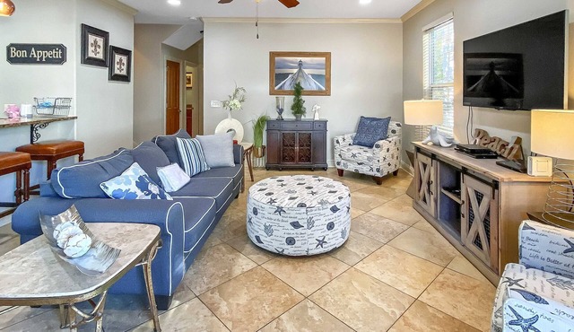 Pet-Friendly Home Destin, Beach, Pool & Hot Tub, Near Dining & Shops