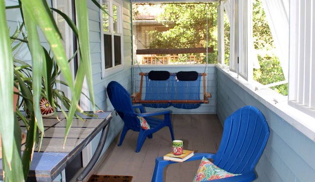 Pet-Friendly OBX Retreat - 3BR/2BA - Private Beach Parking MP6 Kill Devil Hills