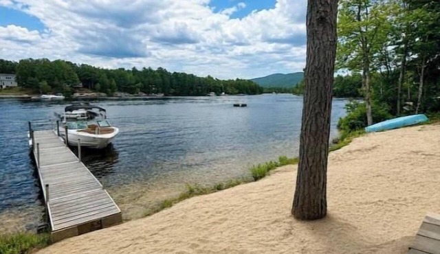Private lakefront escape on Ossipee Lake.