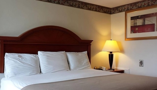 Refreshing Vacation Trip! FREE Breakfast, Near Hershey Park and Zoo America!