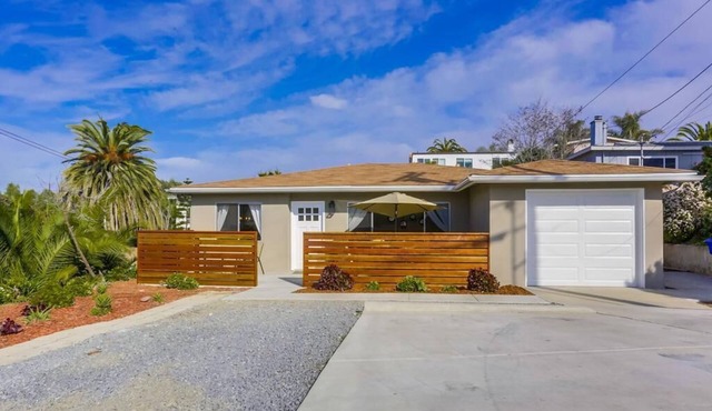 Remodeled charming Solana Beach home near Del Mar Racetrack