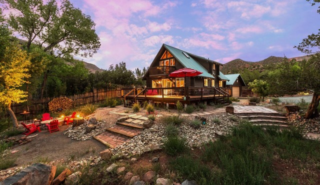 River Oasis & Hot Springs Nearby