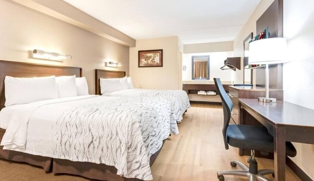 Room with Easy Access to Waterfront Walks & Family Adventures