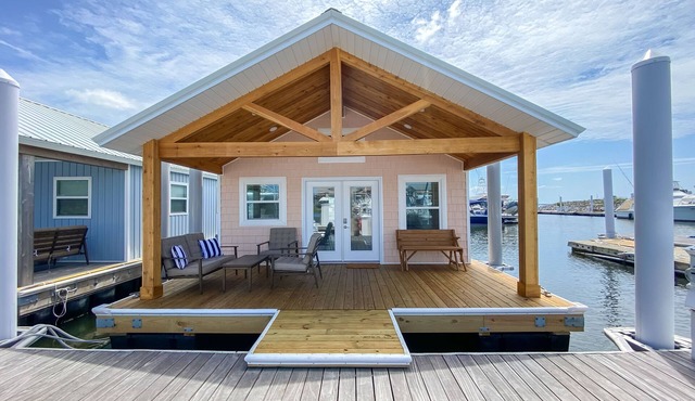 SEACLUSION - Zen! Refreshing! Spotless! Calm! Well-appointed! Dock your boat!